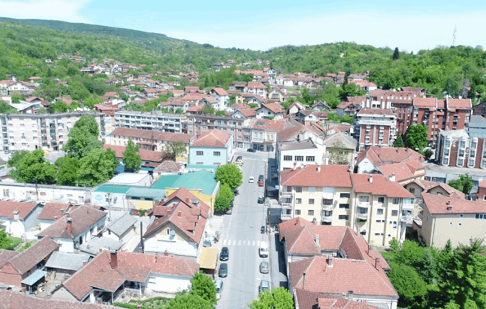 HOROR U KUČEVU: Zadavio ROĐENOG BRATA posle žestoke svađe! 